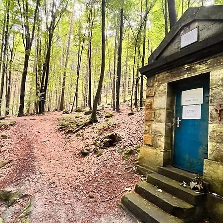 Hobiti Domecek U Lesa A Studanky Dom wakacyjny