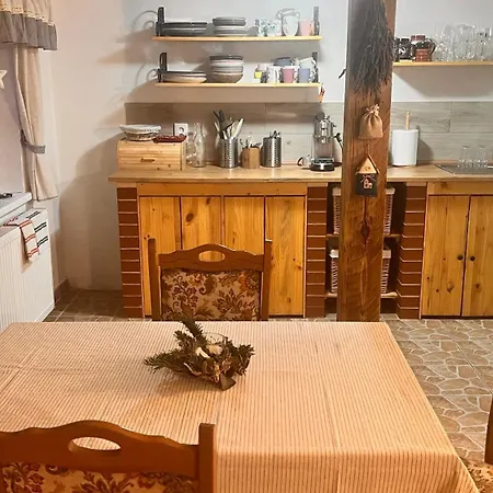Hobiti Domecek U Lesa A Studanky * Decin