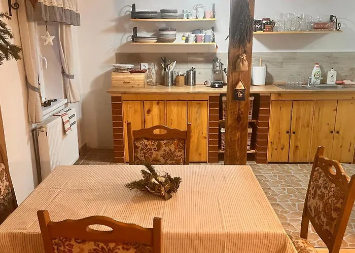 Hobiti Domecek U Lesa A Studanky * Decin